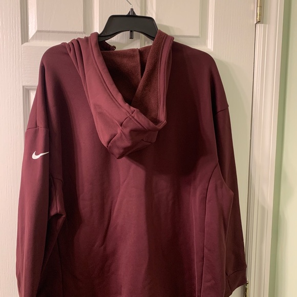 Nike Tops - Nike sweatshirt